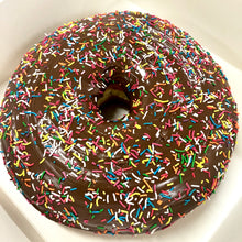 Load image into Gallery viewer, Giant Donut Cake Party Pack Gift Box