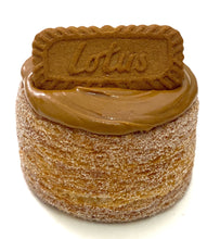 Load image into Gallery viewer, 6 Pack Lotus Biscoff Cronut Gift Box