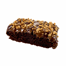 Load image into Gallery viewer, Choc Hazelnut Dream Mud Cake Slice Pack