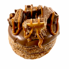 Load image into Gallery viewer, 6 Pack Mars Cronut Gift Box