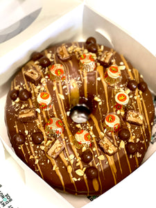 Giant Donut Cake Reeses Peanut Butter Cups + Snickers