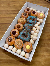 Load image into Gallery viewer, The Supreme Dad Gift Box