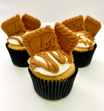 Load image into Gallery viewer, Cupcakes Lotus Biscoff 6 Pack Gift Box