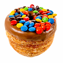 Load image into Gallery viewer, 6 Pack Mini Mms Cronut Gift Box